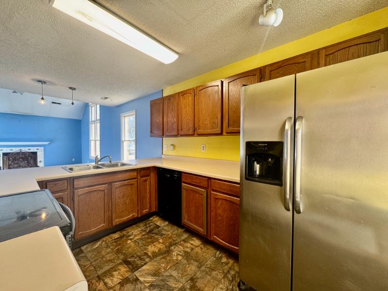 Sale Photo Thumbnail #10