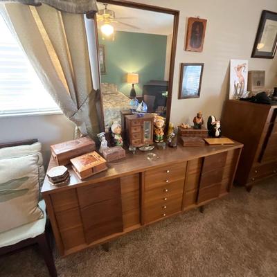 Sale Photo Thumbnail #94