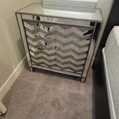 Sale Photo Thumbnail #498