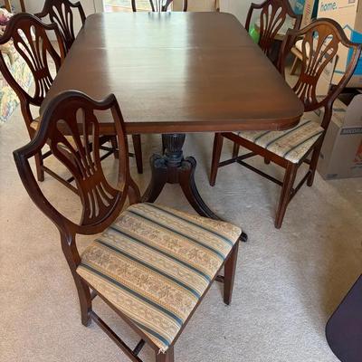 Vintage Duncan Phyfe Style Dining Table & 6 Bassett Furniture Co Chairs