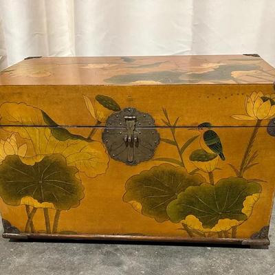 Asian Style Flower & Bird Wooden Trunk