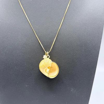 14k Yellow Gold Necklace With Opal And Shell Pendants 