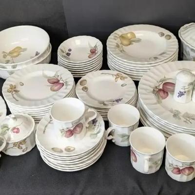 60 Pc. Set Mikasa Maxima China...Belle Terre Pattern 
