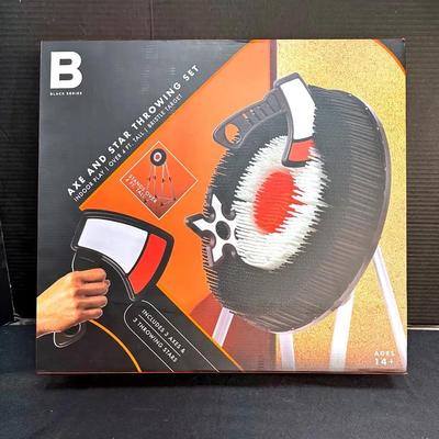 Black Series Axe & Star Throwing Set