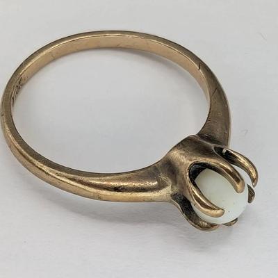 10K Gold & Pearl Ring...Sz 6