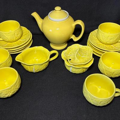 Secla Portugal Majolica Yellow Cabbage Leaf Ceramic Dishes