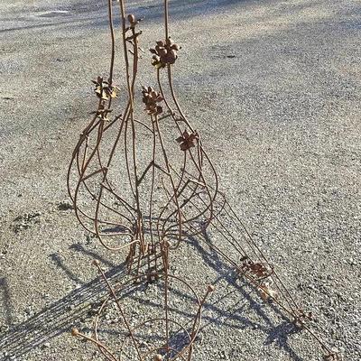 3 Rustic Garden Metal Topiary Trellis