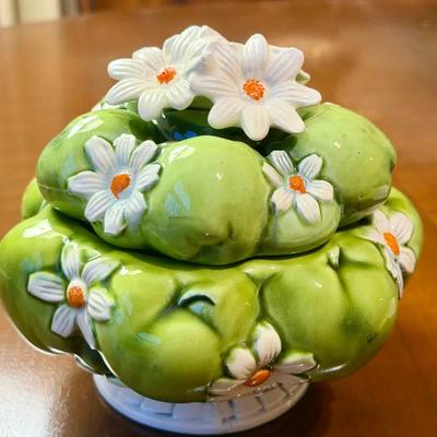 Vintage Inarco green apple and daisy covered dish