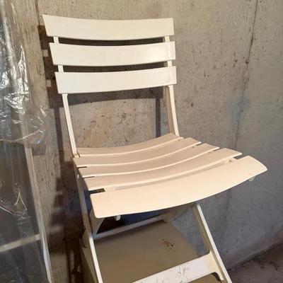 (4) White Plastic Folding Patio Deck Chairs 