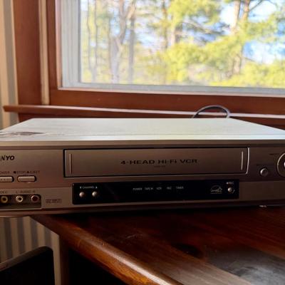 Sanyo VWM-900 4-Head Hi-Fi VCR