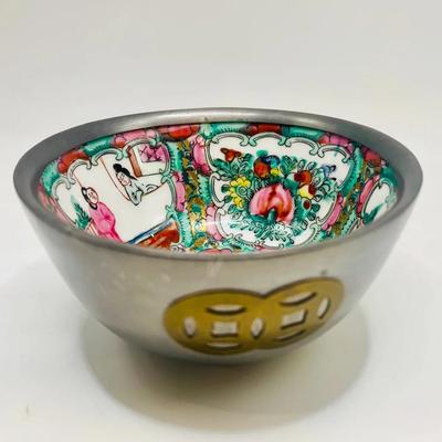 Japanese Porcelain Ware Hand-Painted Bowl
