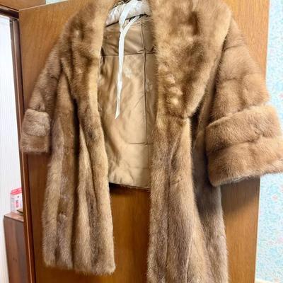Vintage Philly Fur Capelet 