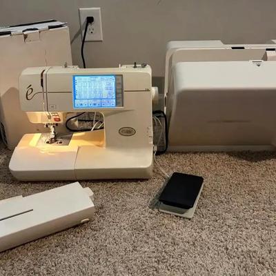 Baby Lock Esante Touchscreen Embroidery Sewing Machine with Case & Accessories