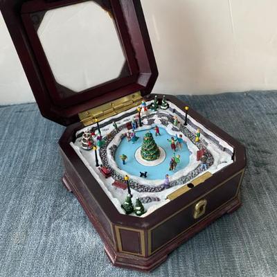 Sale Photo Thumbnail #124