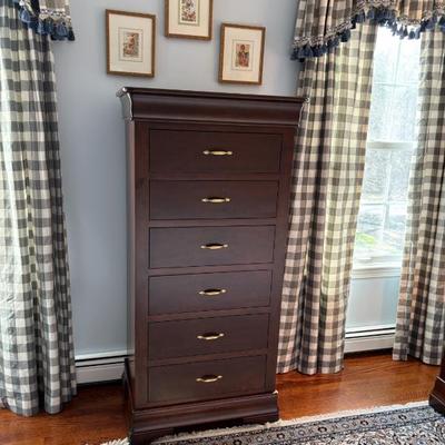 Sale Photo Thumbnail #102