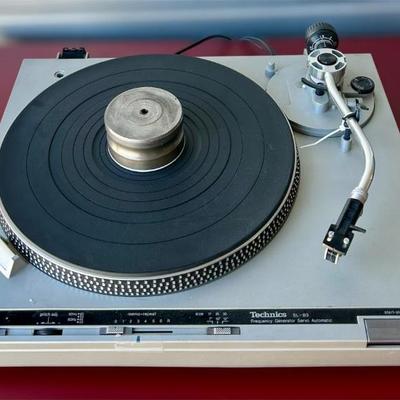 Technics Servo Turntable 