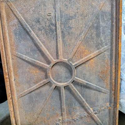 1942 Cast Iron Griddle by The Estate Stove Co. 