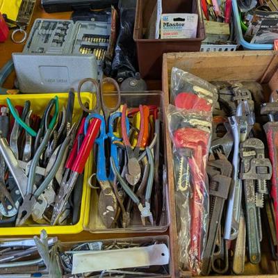 More tools! Pipe wrenches galore!