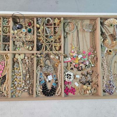 Sale Photo Thumbnail #214