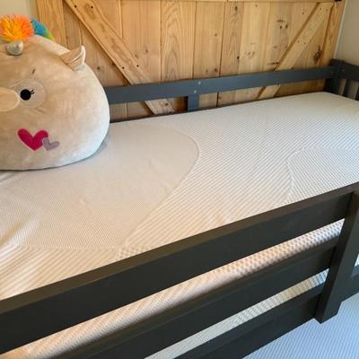 Sale Photo Thumbnail #79