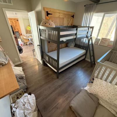 Sale Photo Thumbnail #22