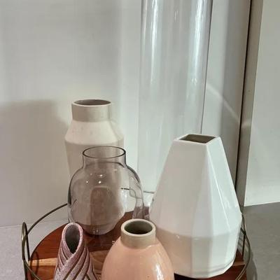 Vases and decorative tray
