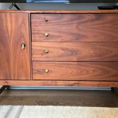 Drexel apart mates 8 drawer dresser