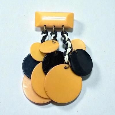 Vintage art deco style bakelite brooch