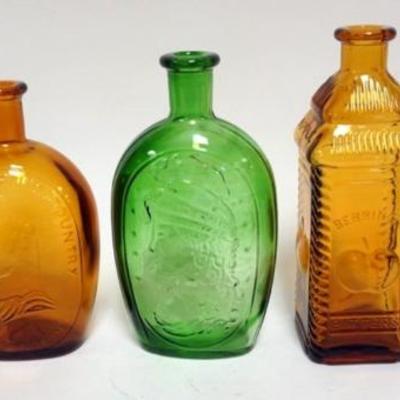 Sale Photo Thumbnail #18: 1018	GROUP OF ASSORTED CONTEMPORARY BLOWN GLASS COLONIAL BOTTLES AND FLASKS, TALLEST APPROXIMATELY 9 1/2 IN 
