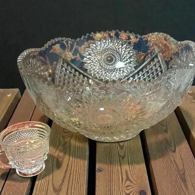 Punch bowl cups