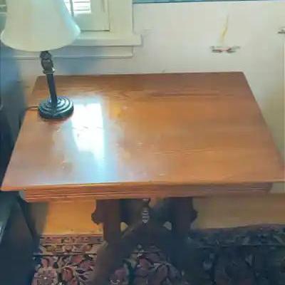 Eastlake lamp table