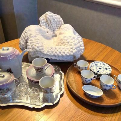 Childs items sweater tea sets