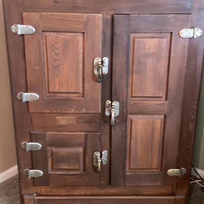 Antique Icebox Refrigerator by Northern Refrigerator Co.- Reserve $250