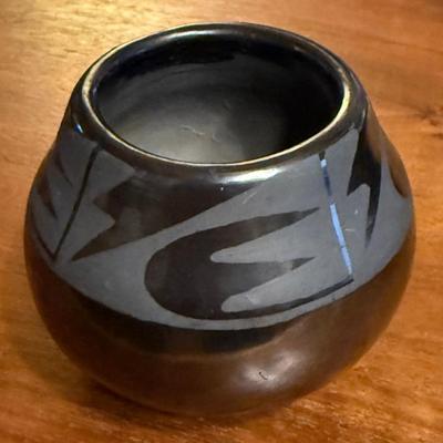 Exceptional Rare Pot By One Of The Most Famous Potters Maria & Santana Martinez Pueblo Blackware Pot