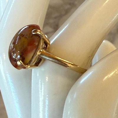 Vintage 14K Gold Ring With Agate Cabochon - Size - 5.5 Total Weight - 3.61 Grams