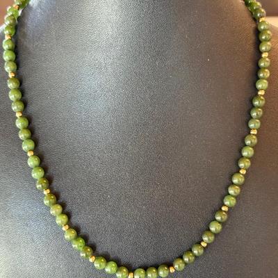 Beautiful 14k Yellow Gold & Jade Round Bead 18 Inch Necklace - Total Weight 23.25 Grams