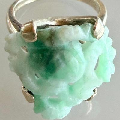 Vintage 14K Gold & Hand Carved Jade Ring - Size 6.25 - Total Weight 6.43 Grams