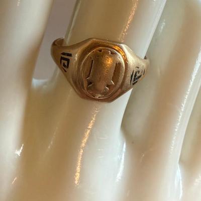 10k Gold Antique Class Ring Size 7.5 Total Weight 4.92 Grams