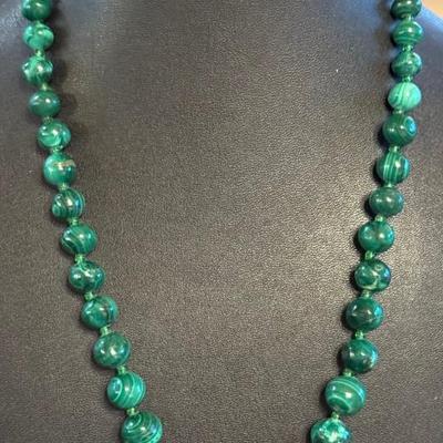Gorgeous Malachite Graduated Ball Bead 18 Inch Necklace