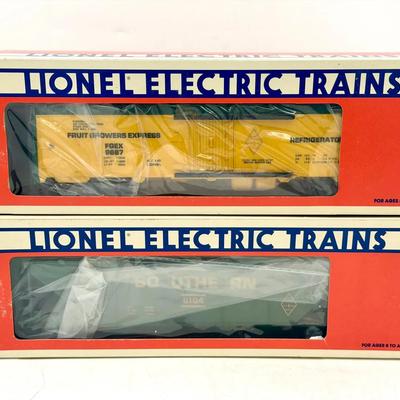 (2) Lionel Toy Trains- Fruit Growers Express & Southern Hopper