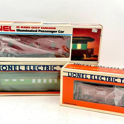 (3) Lionel Trains Feat. Passenger Car