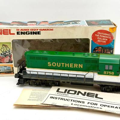 Lionel O Gauge Southern GP-7 Diesel Locomotive #8758