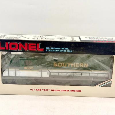 Lionel 6-8956 O gauge Southern U36B Diesel Engine with Box