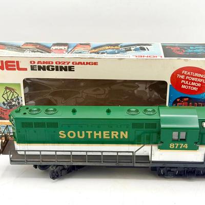 Lionel 6-8774 O Gauge Southern GP-7 Diesel Locomotive model train