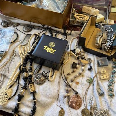 Sale Photo Thumbnail #130