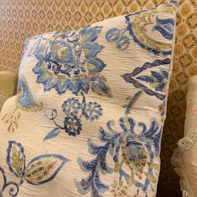 Sale Photo Thumbnail #137