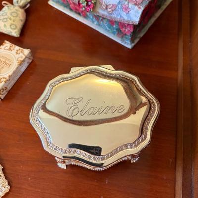 Sale Photo Thumbnail #299