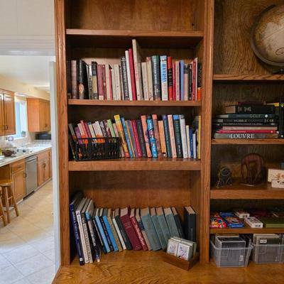 Sale Photo Thumbnail #30: Books and vintage books