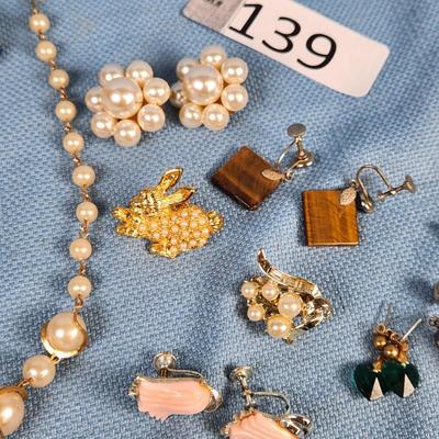 Sale Photo Thumbnail #443