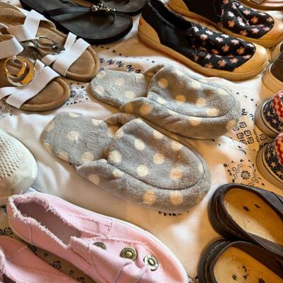 Sale Photo Thumbnail #171